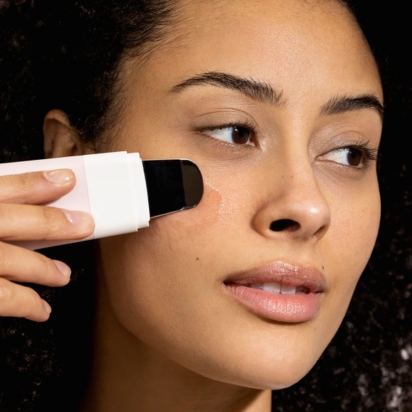 Dermaflash Dermapore Ultrasonic Pore Extractor - Picture 2 of 6